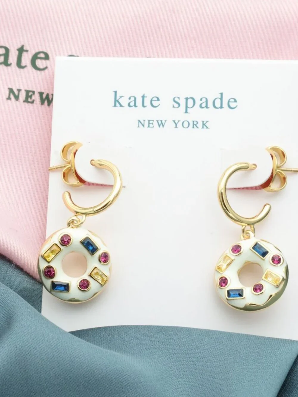 Kate Spade Coffee Break Gold Crystal Donut NEW Perfect condition - Picture 1 of 2